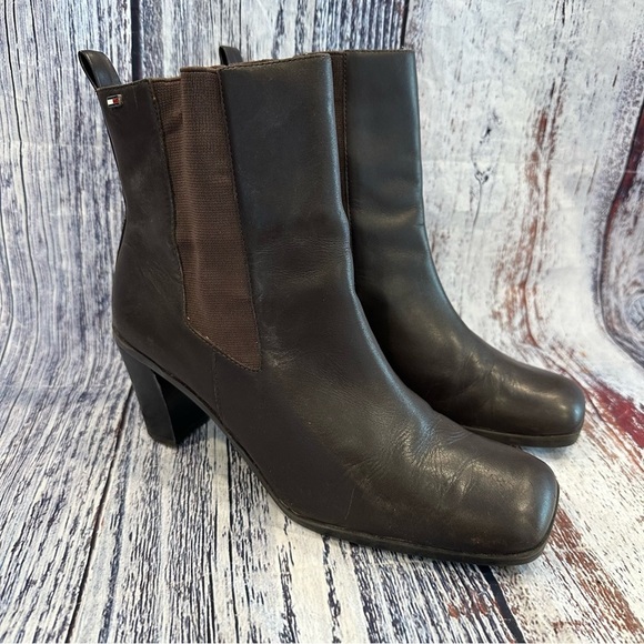 Vintage Tommy Hilfiger Brown Leather Square Toe Heeled Booties - Picture 2 of 11